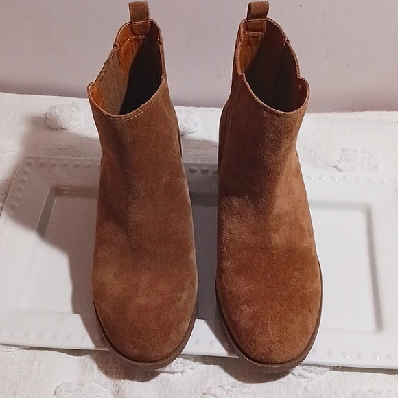 Stunning! Lucky Brand 🍀Suede Boot 👢 10  Stylish! - Picture 14 of 15
